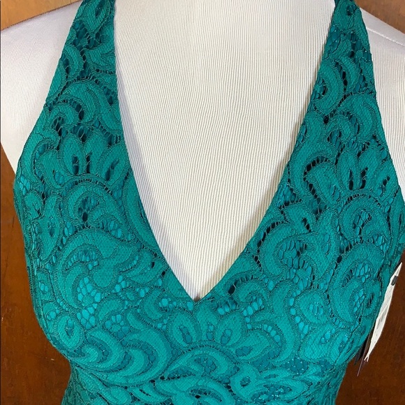 AQUA Lace Deep V Halter Gown NWT - Picture 2 of 7